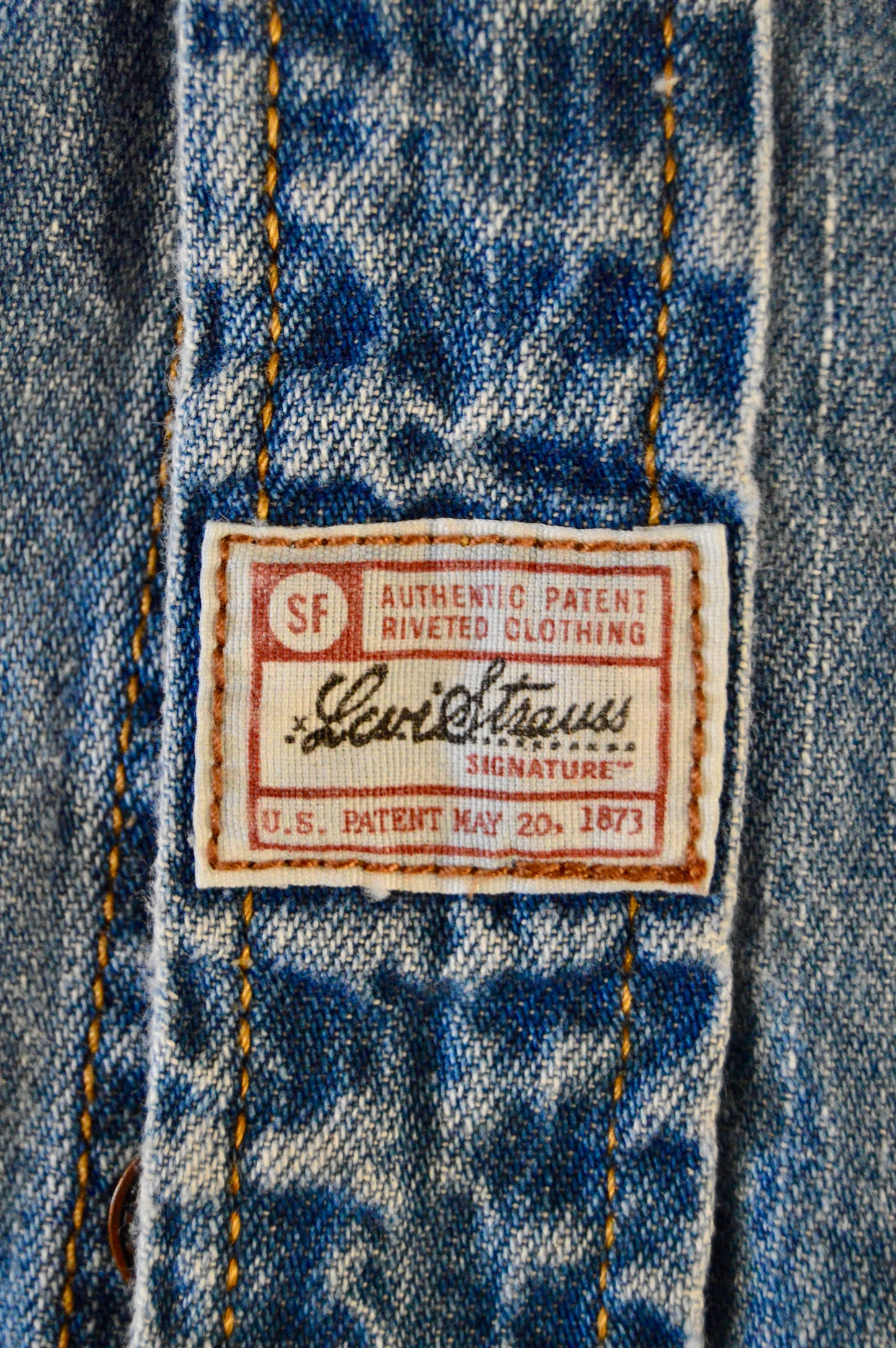 Levi Strauss signature denim button down