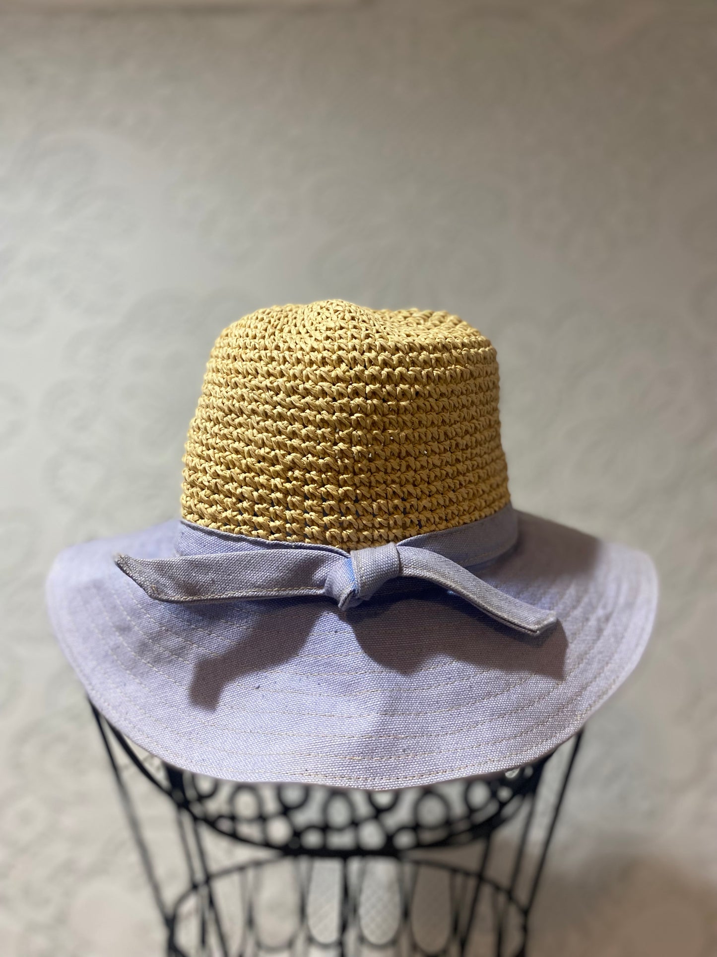 Two-toned Liz Claiborne sun hat