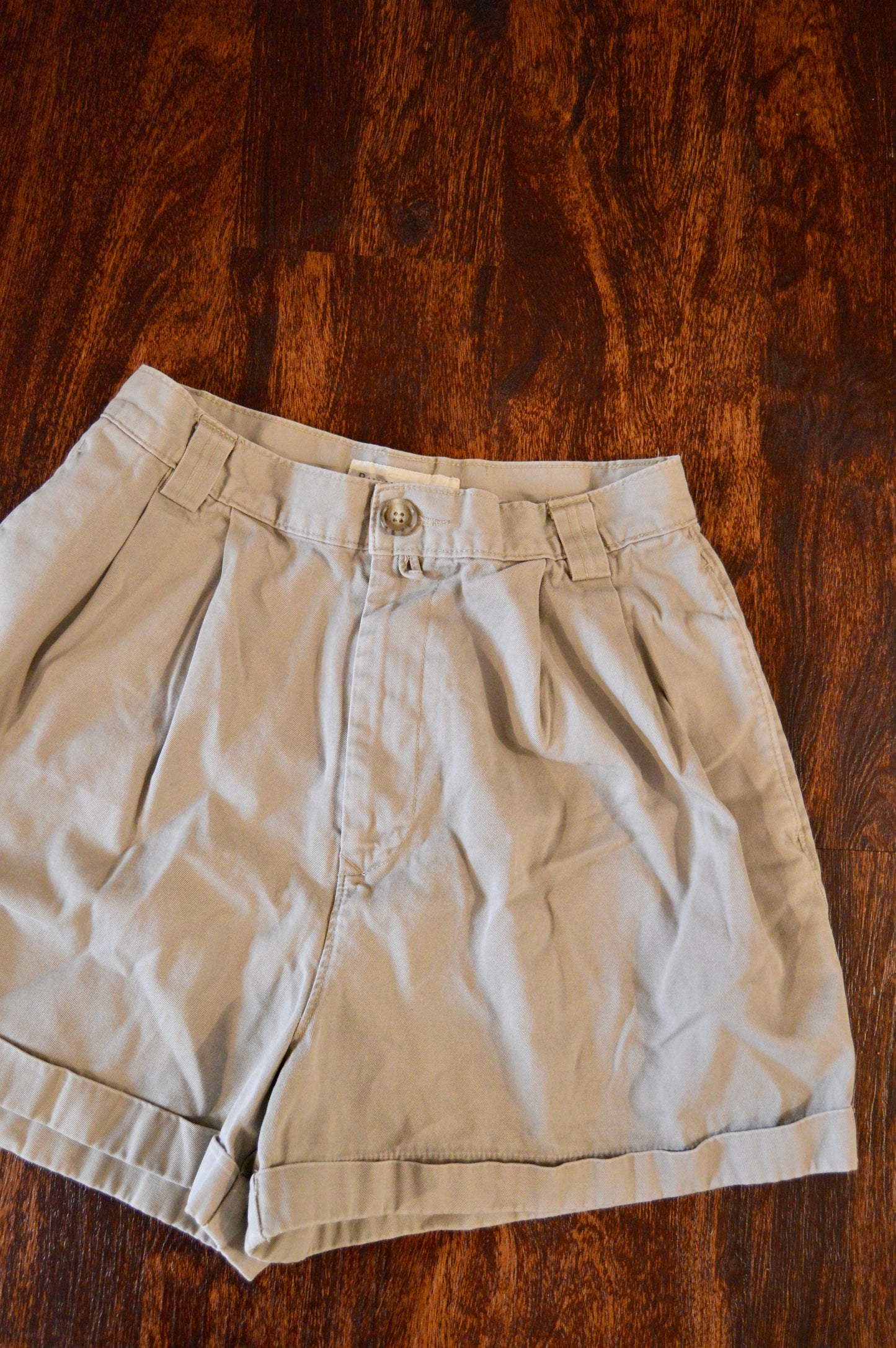 Vintage BR cream shorts