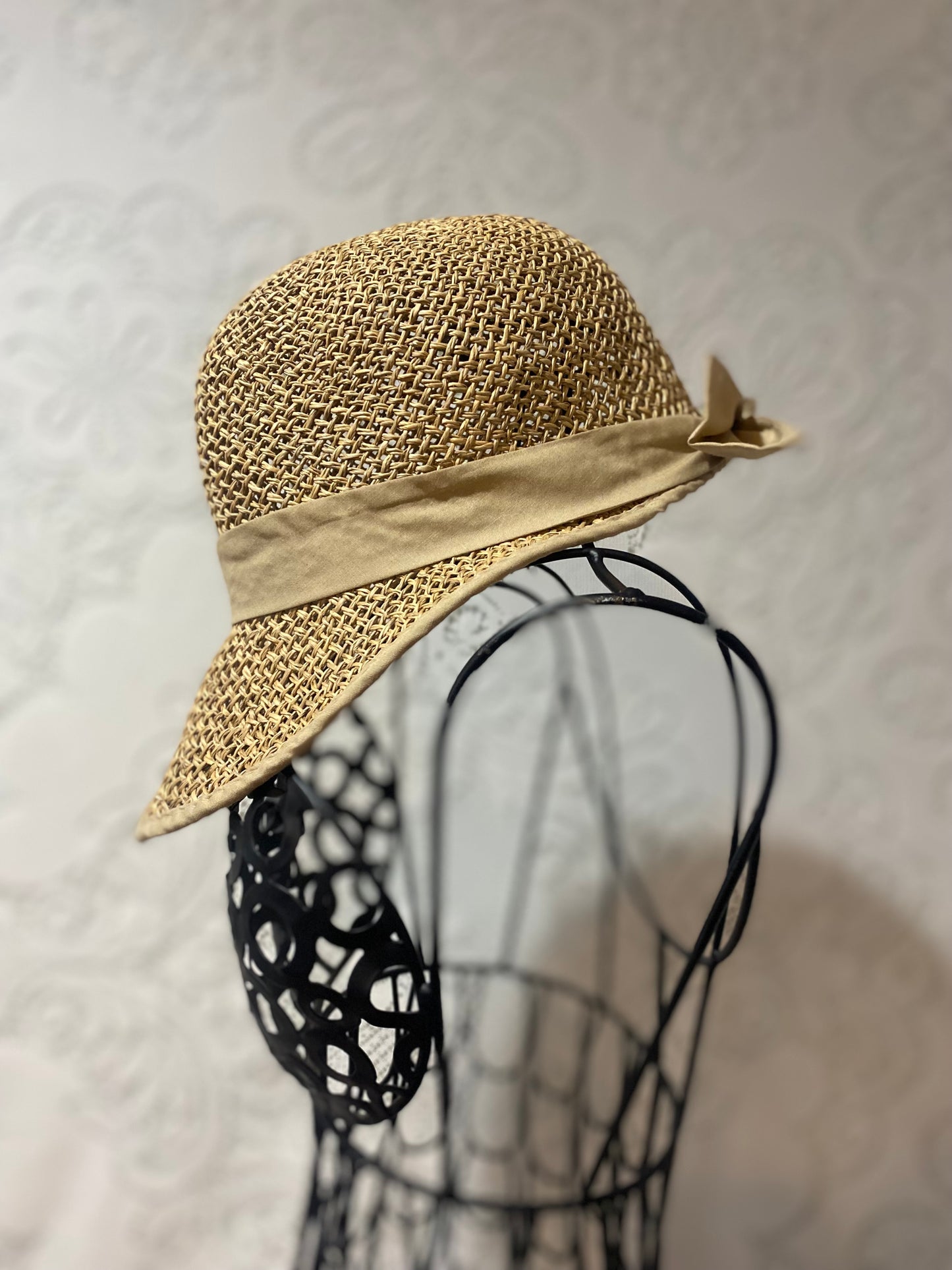 Tan straw visor hat