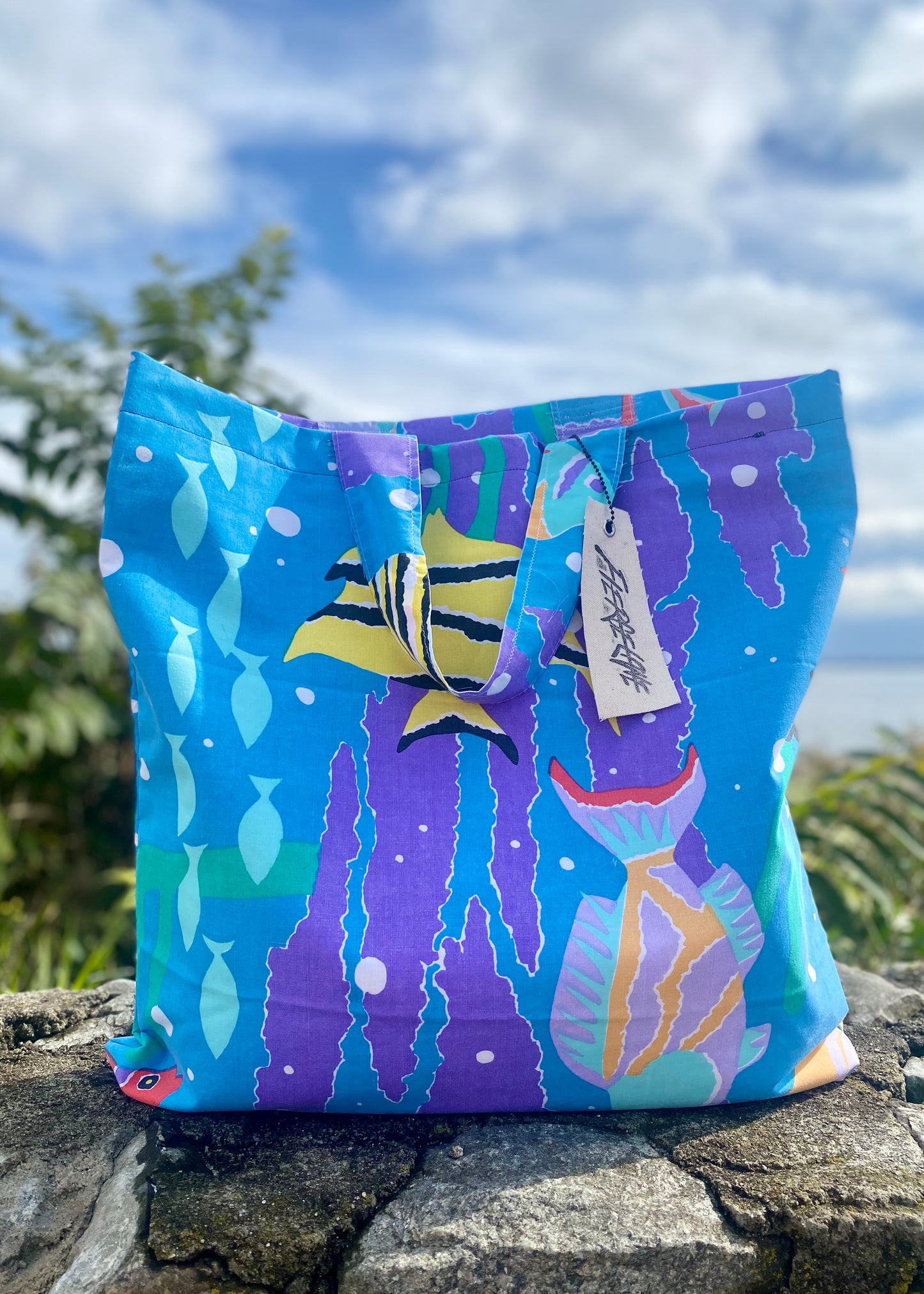 Just keep swimmin' Pillow Tote