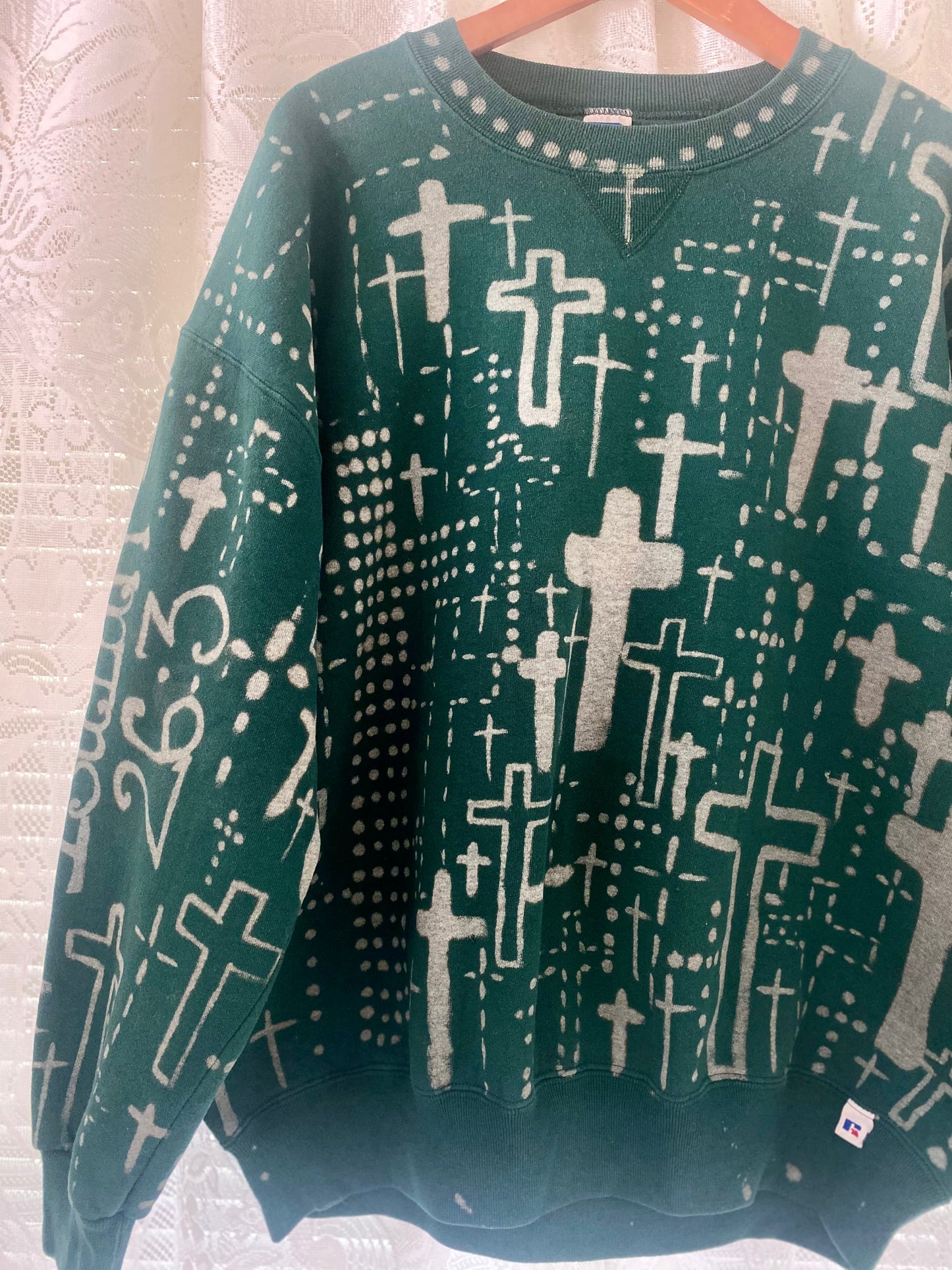 Isaiah 26:3 Crewneck