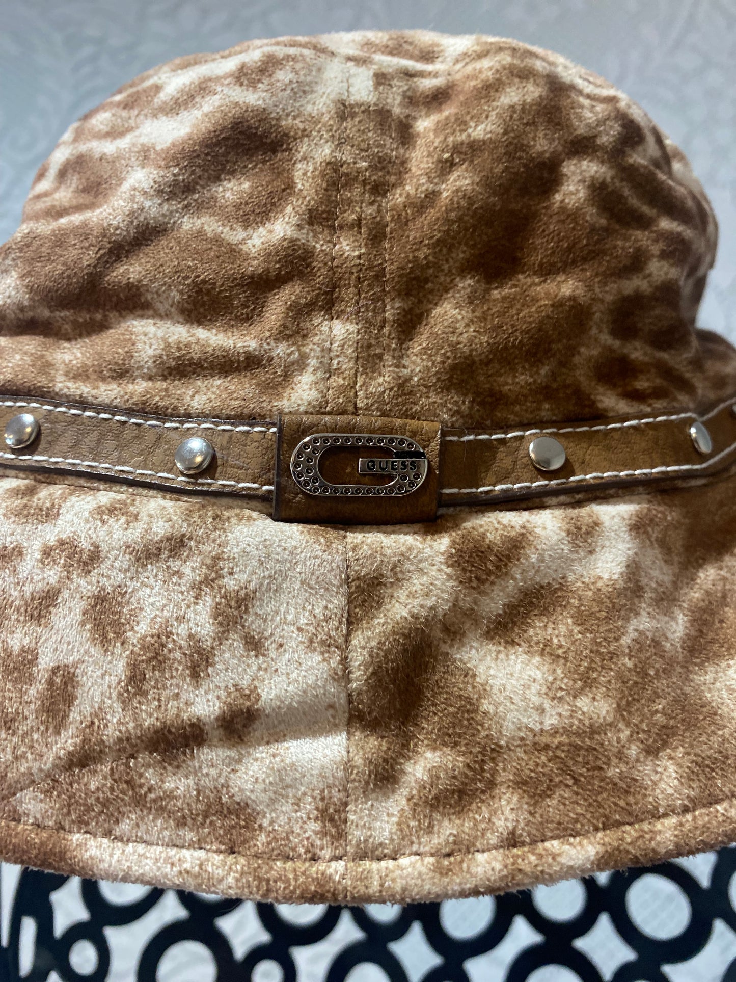 Vintage Guess cheetah bucket hat