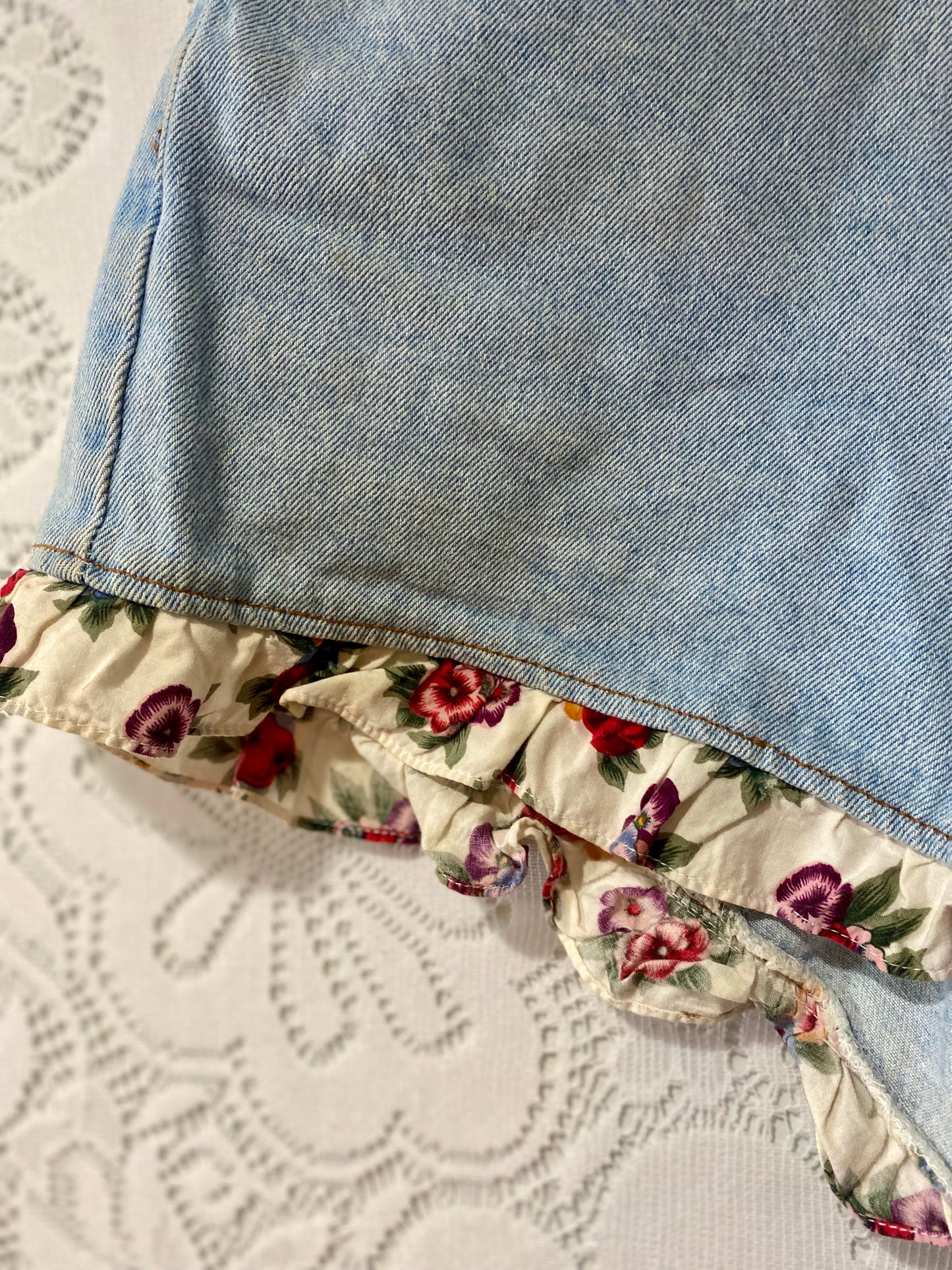 Vintage floral trim shorts