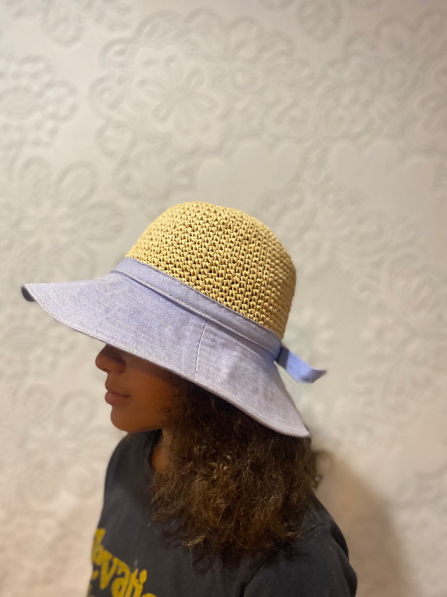 Two-toned Liz Claiborne sun hat