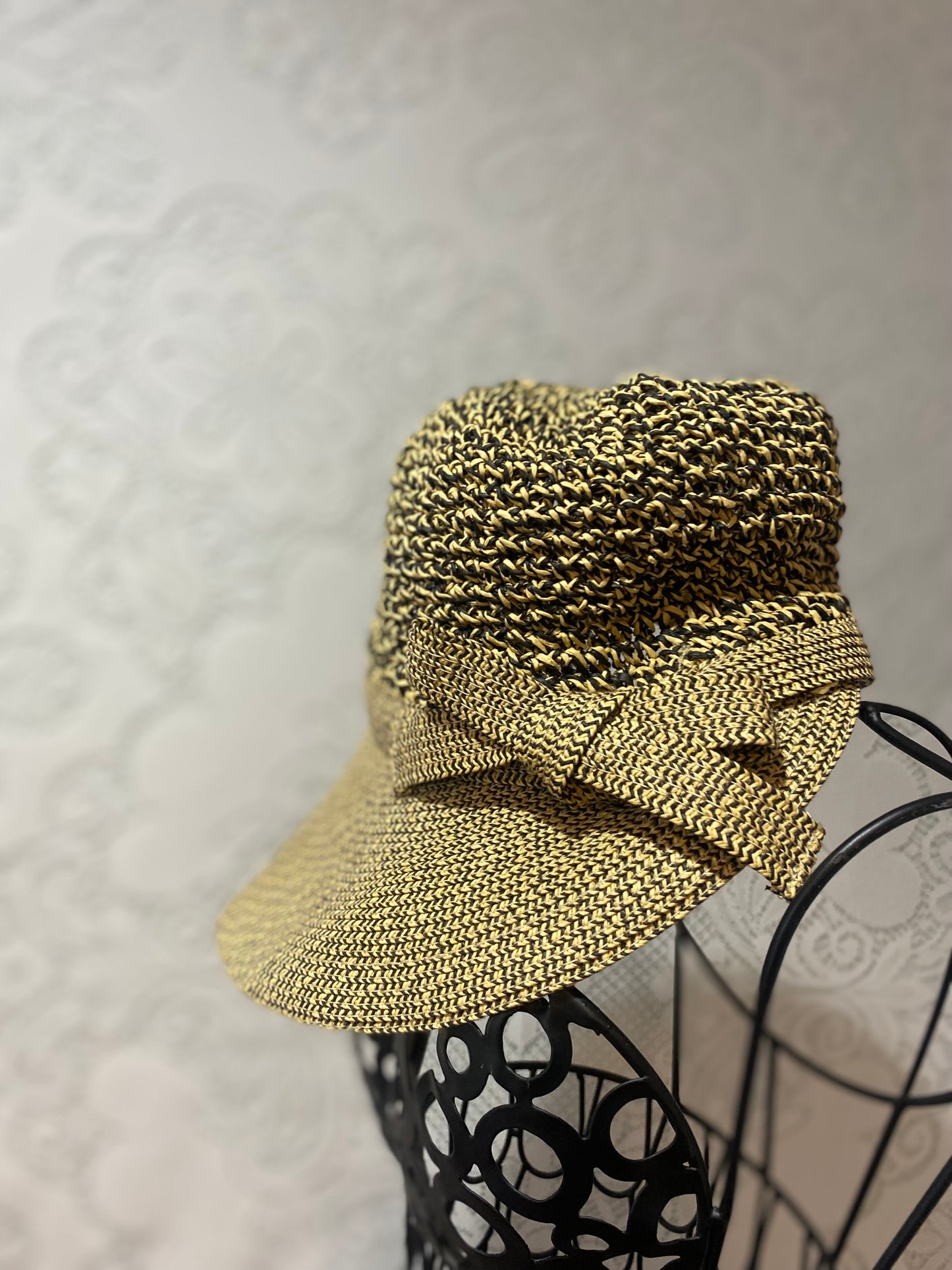 Liz Claiborne floppy 2 toned hat