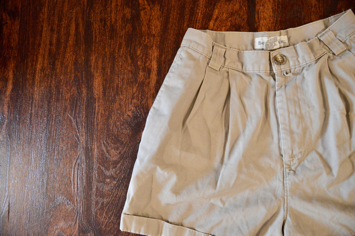 Vintage BR cream shorts