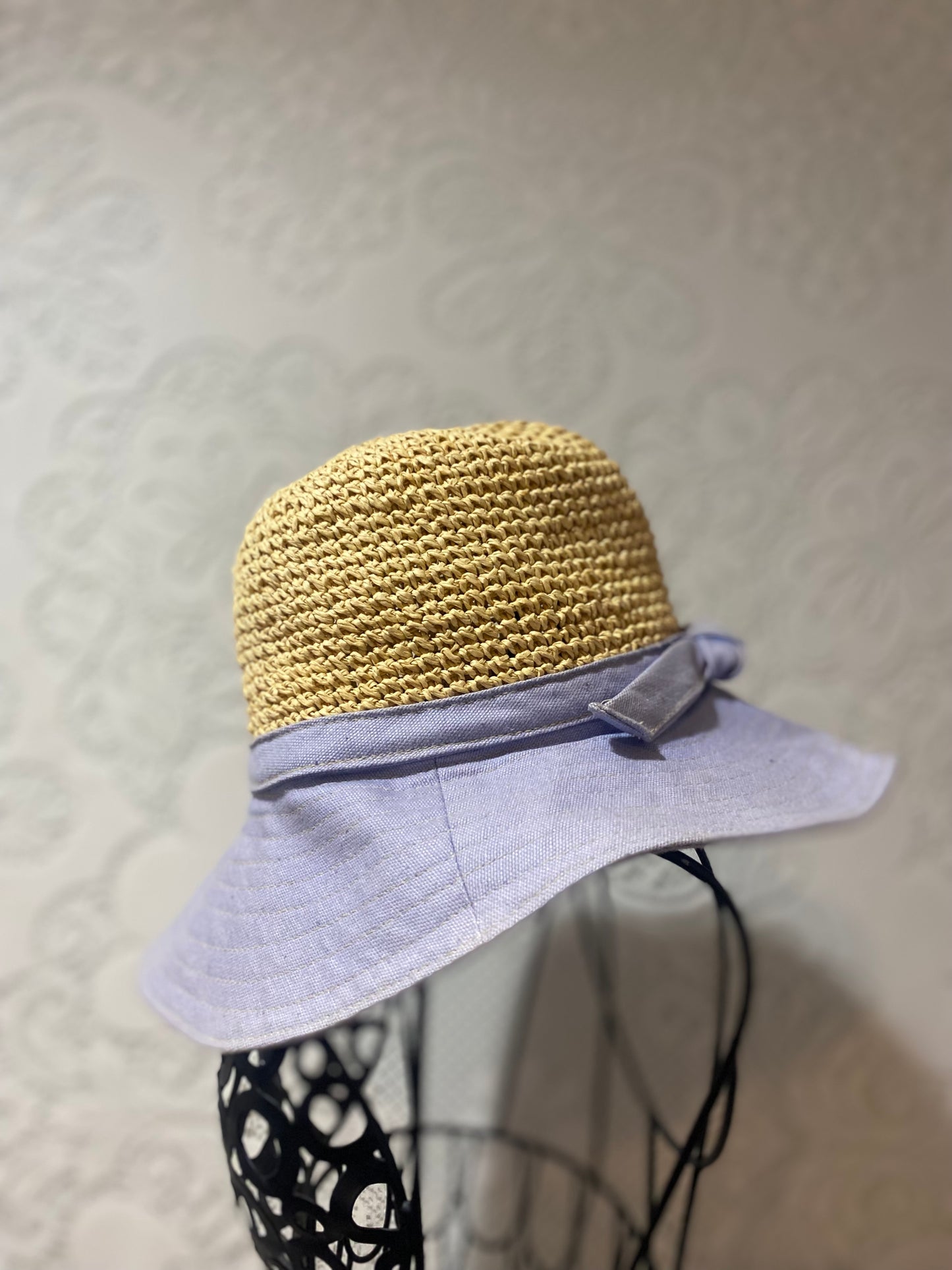 Two-toned Liz Claiborne sun hat