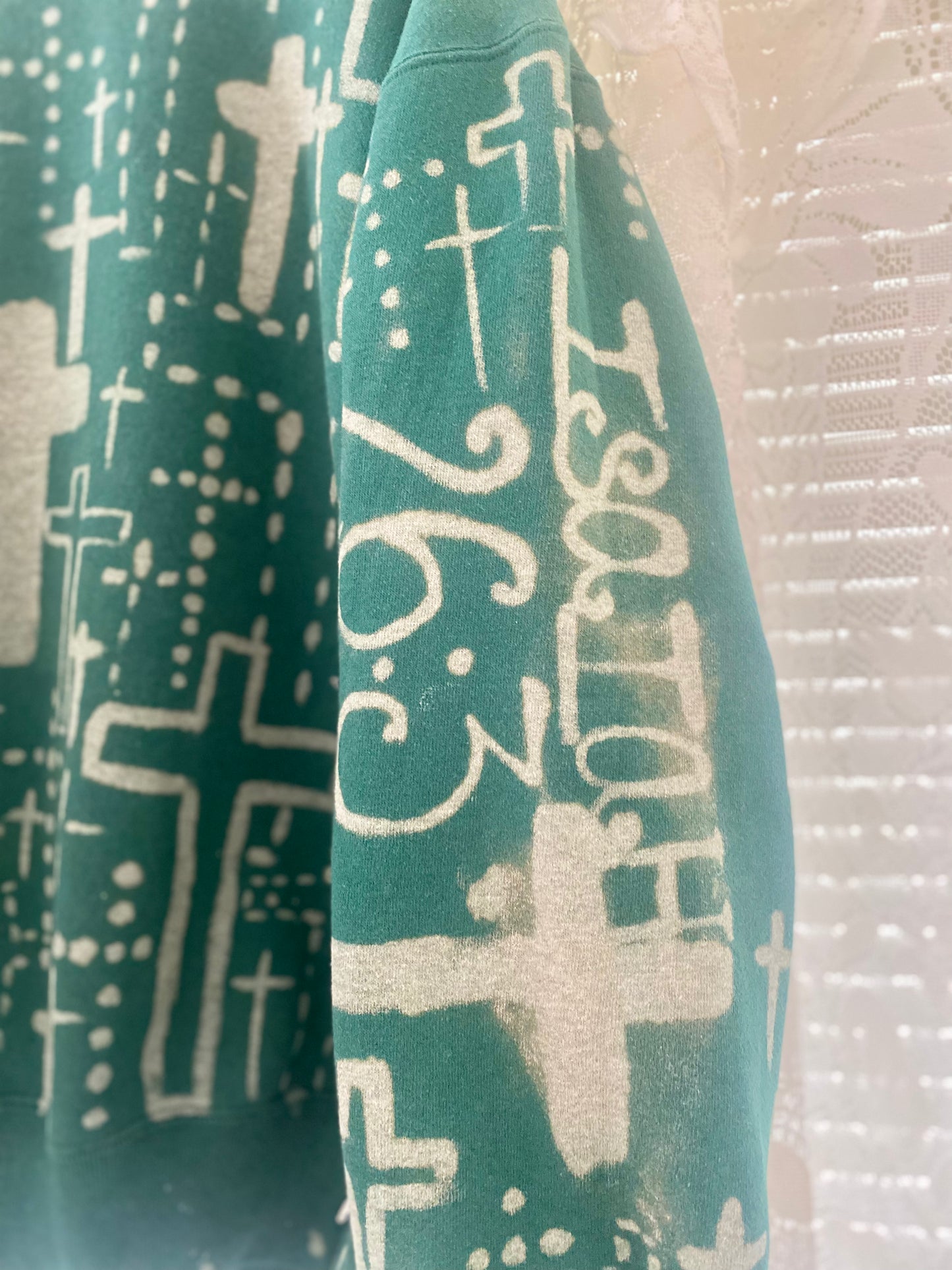 Isaiah 26:3 Crewneck