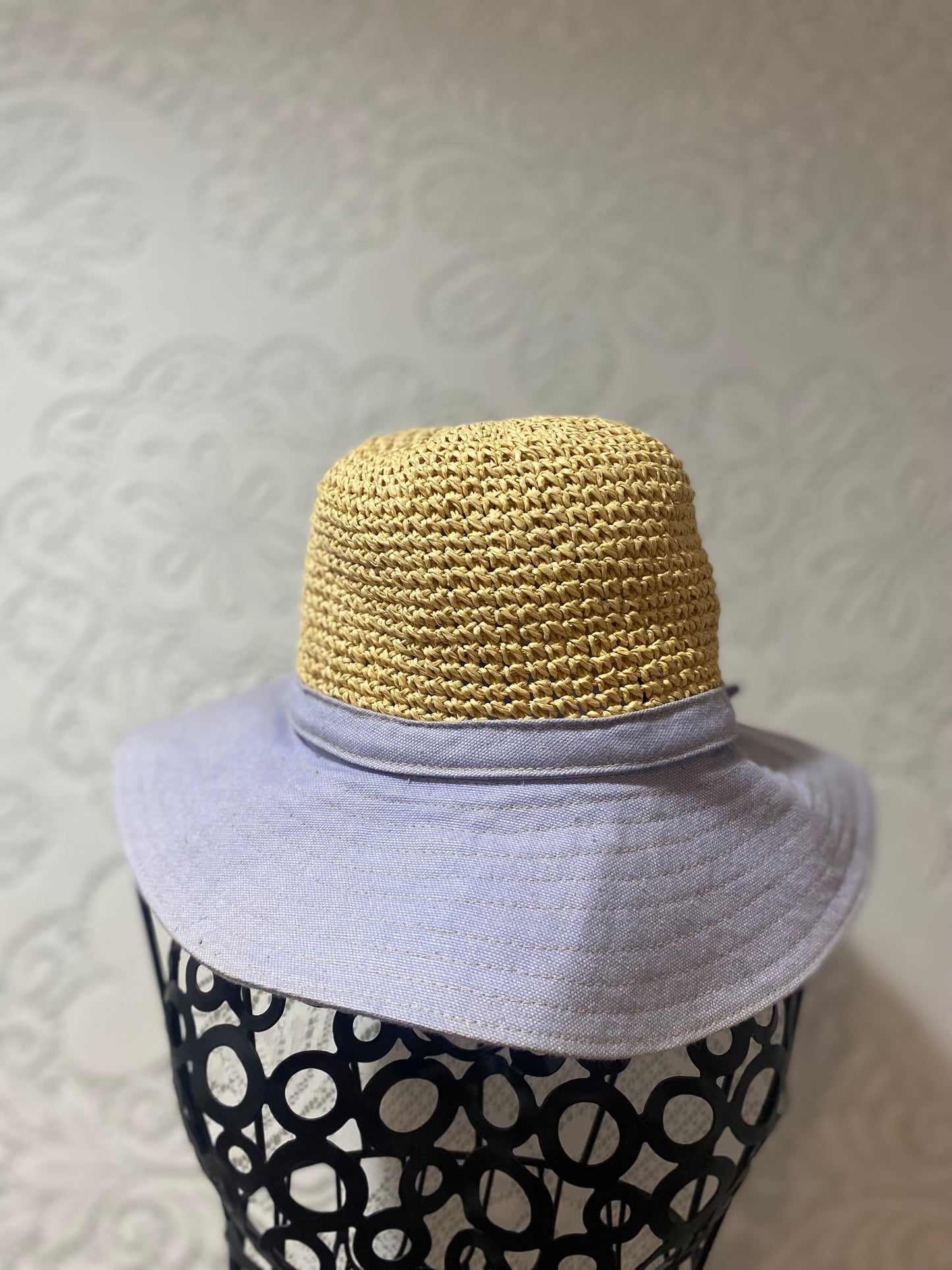 Two-toned Liz Claiborne sun hat
