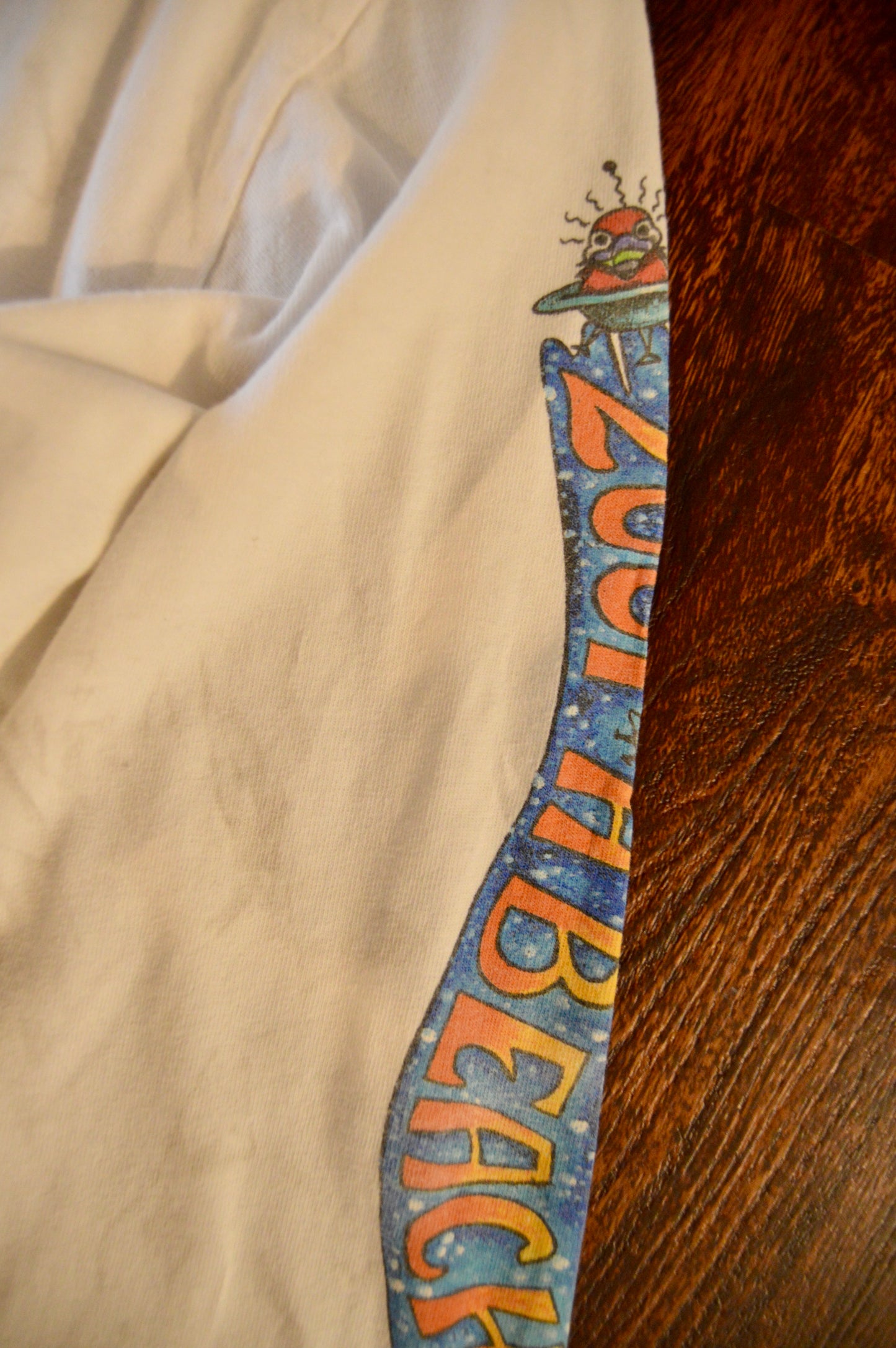 2001 Jimmy Buffet Beach Odyssey Space Graphic Band tee