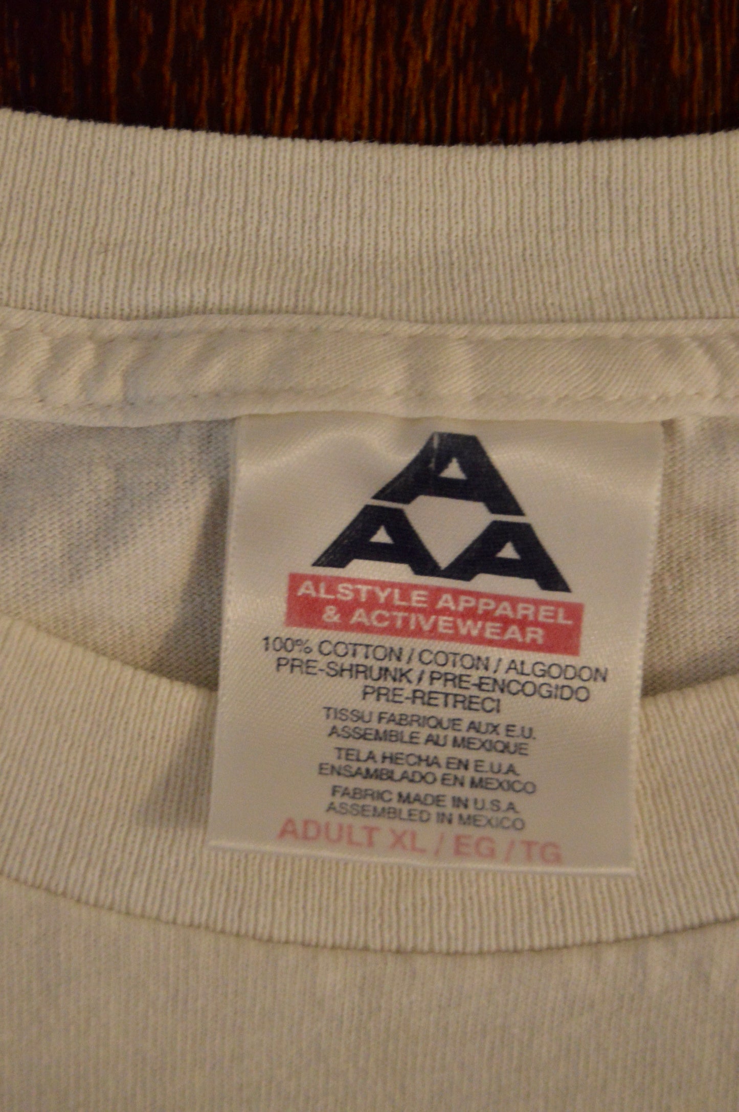 2001 Jimmy Buffet Beach Odyssey Space Graphic Band tee