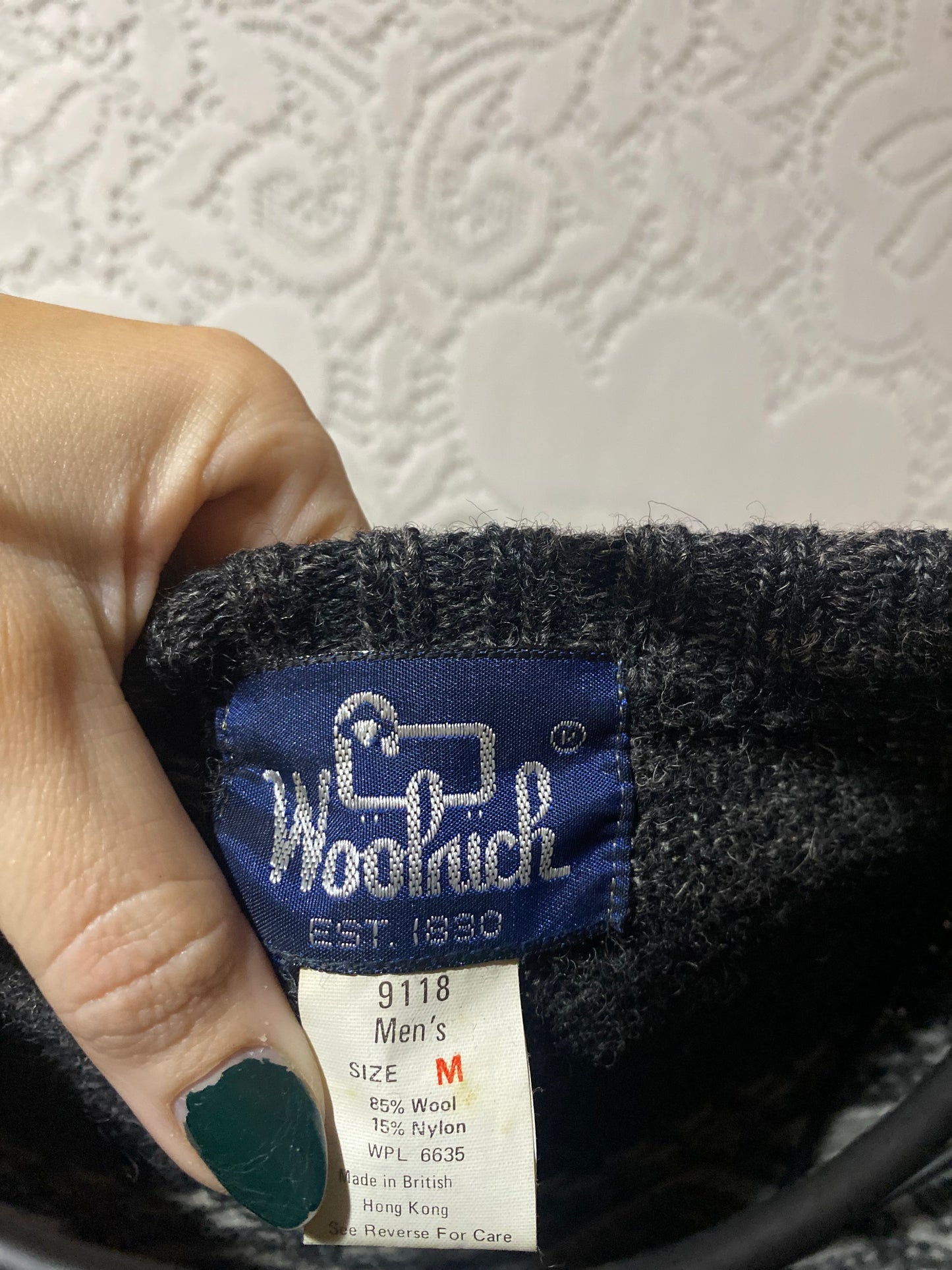 Vintage Men's Woolrich Sweater