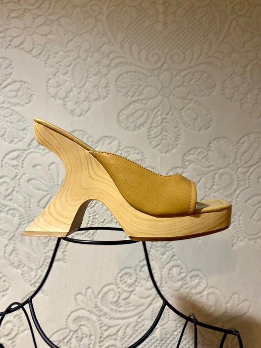 Y2K SPLASH wooden heels