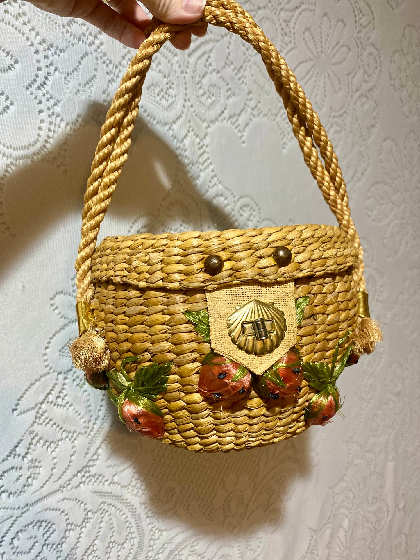 Vintage 50’s woven strawberry purse