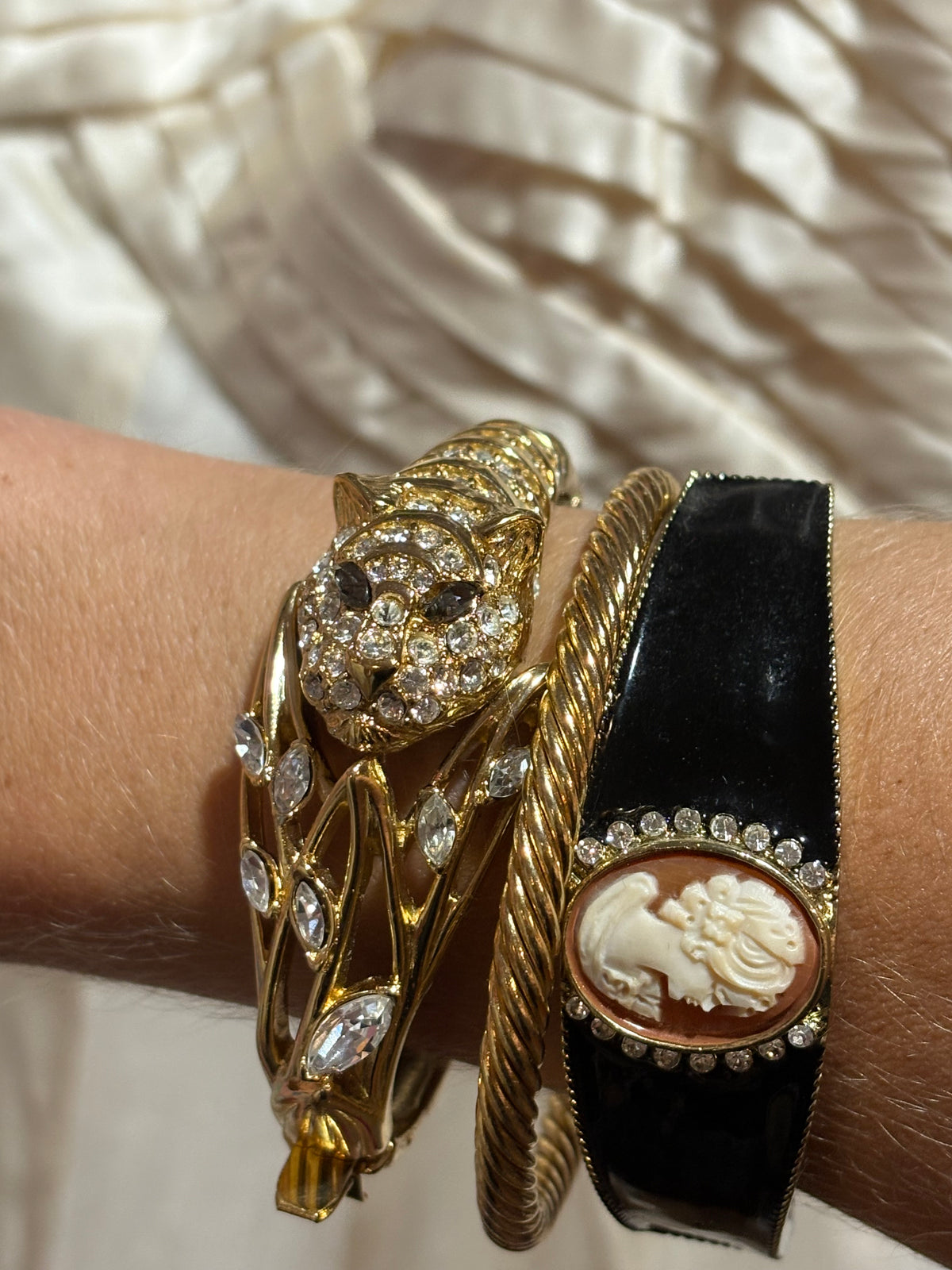 AMEDEO SCOGNAMIGLIO NYC CAMEO BLACK ENAMEL CUFF BANGLE BRACELET