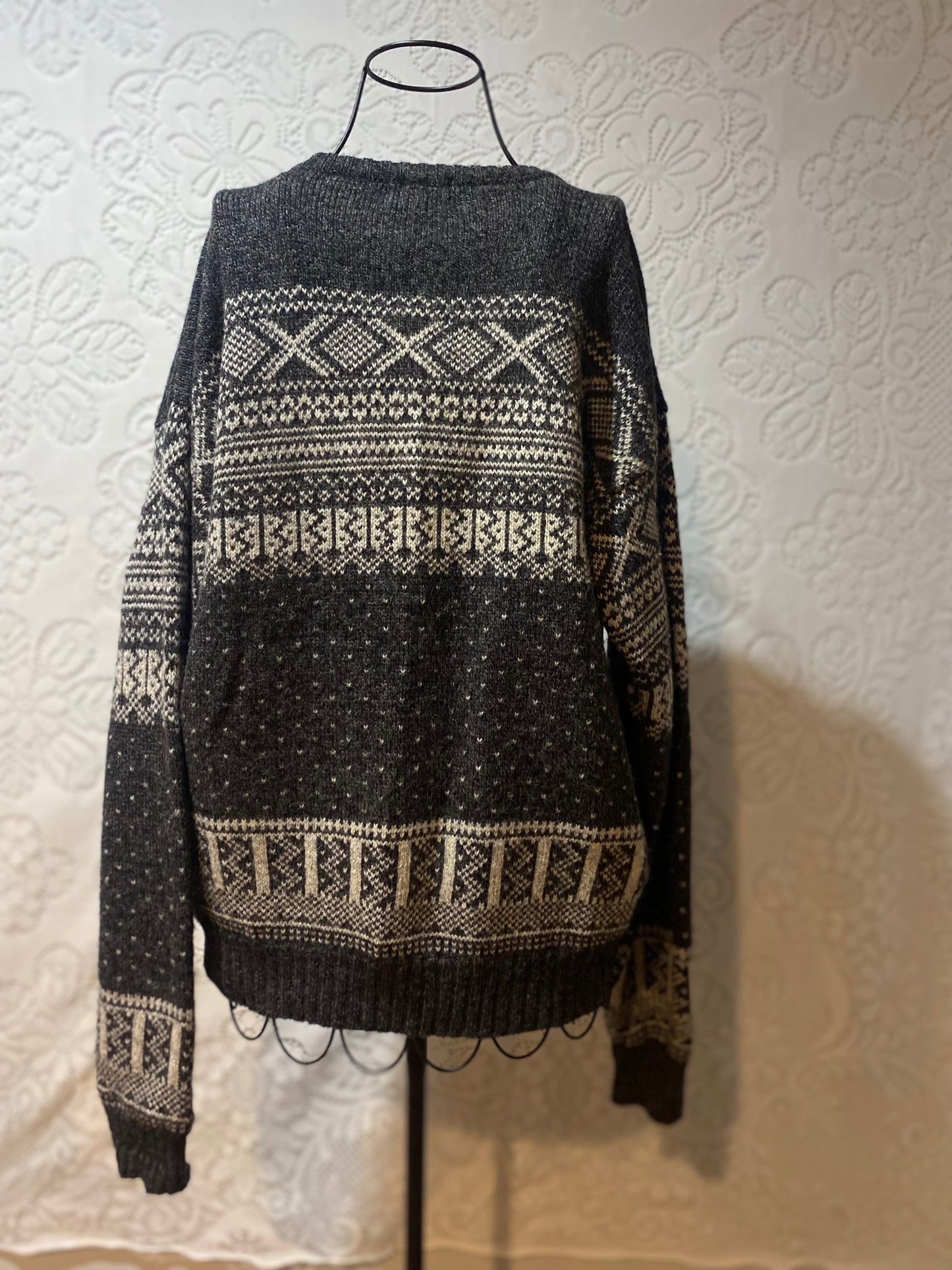 Vintage Men's Woolrich Sweater