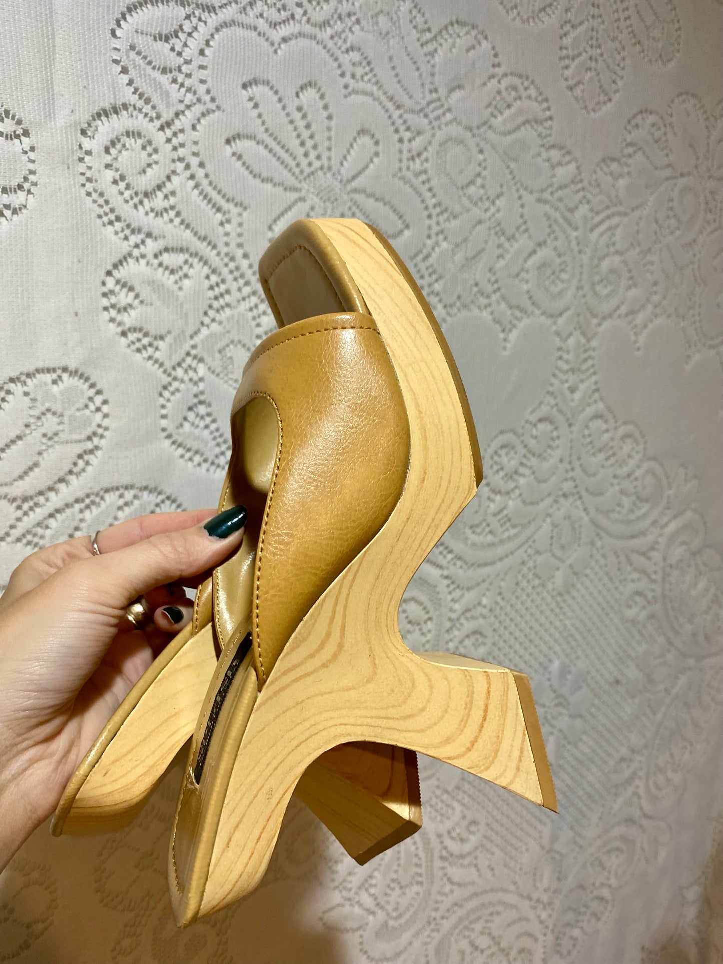 Y2K SPLASH wooden heels